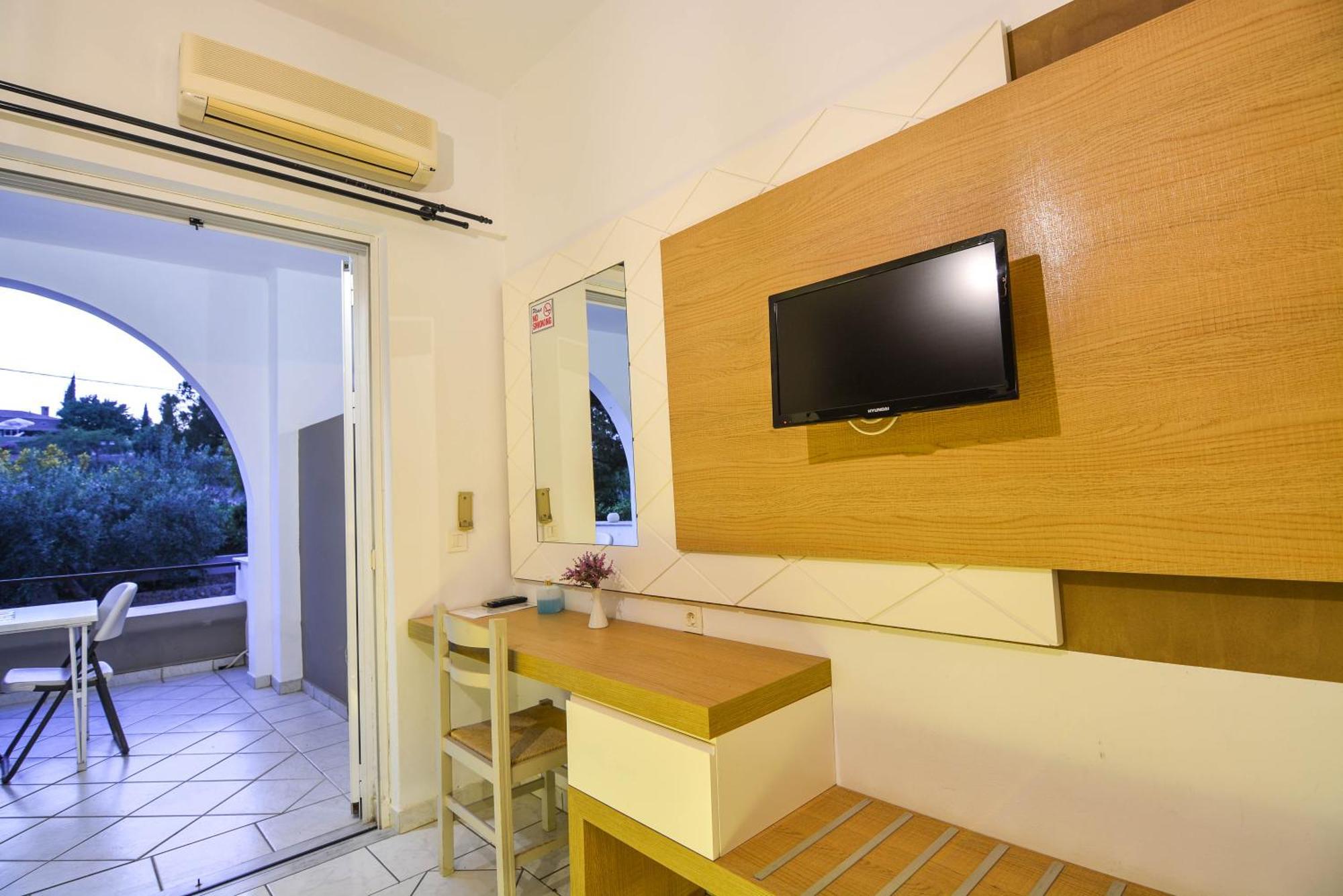 Epavlis Beach Resort بورتو خيلي المظهر الخارجي الصورة
