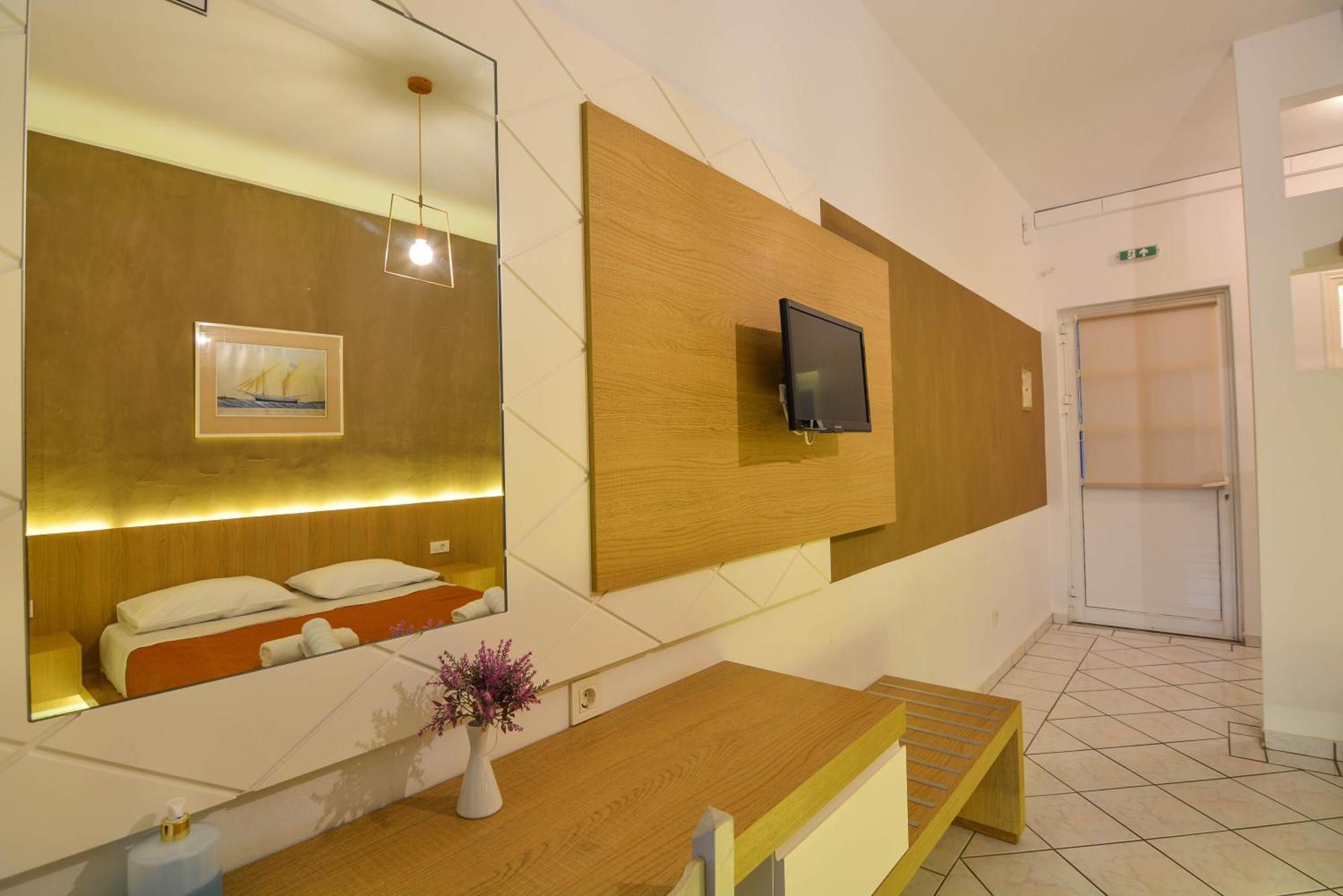 Epavlis Beach Resort بورتو خيلي المظهر الخارجي الصورة