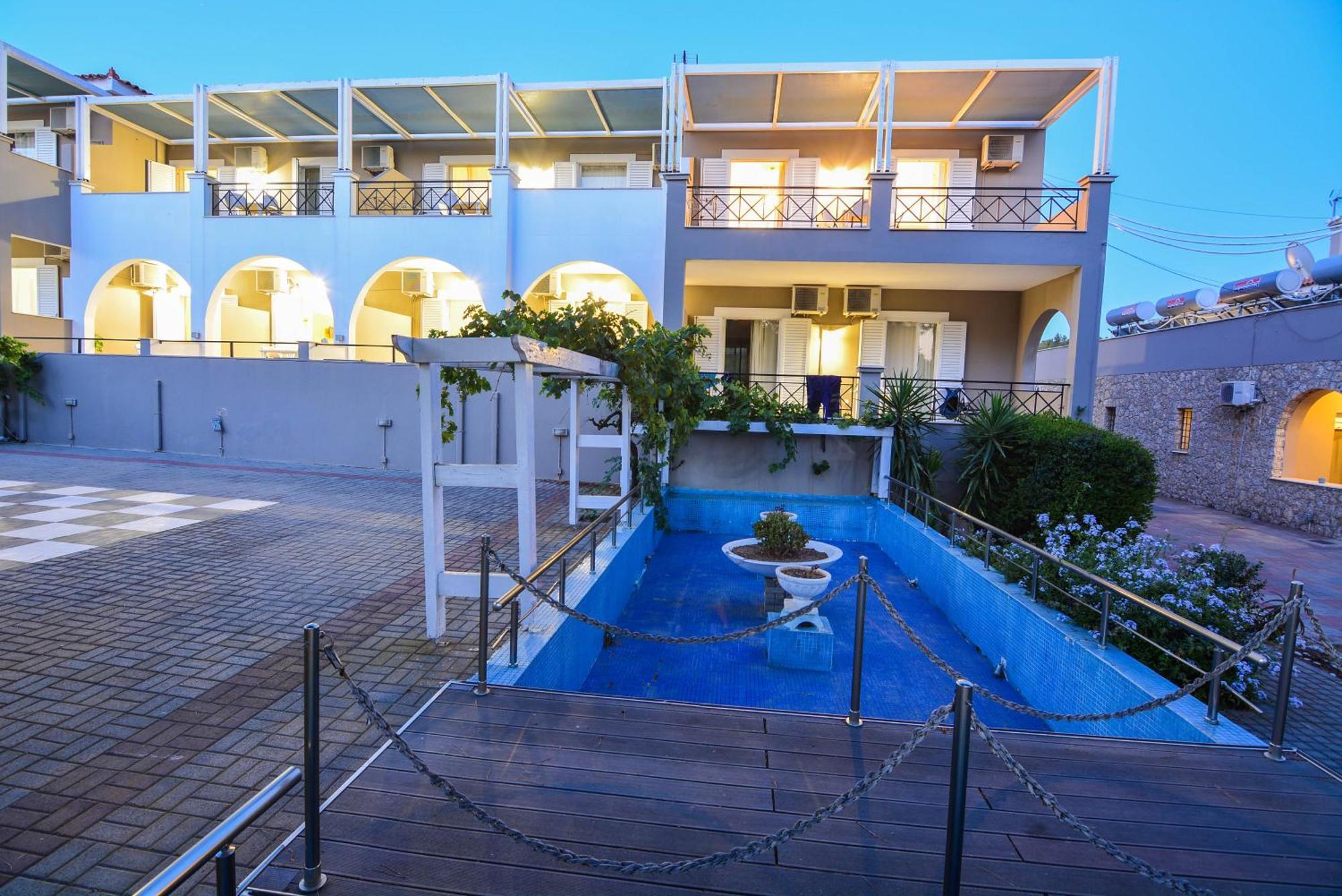 Epavlis Beach Resort بورتو خيلي المظهر الخارجي الصورة