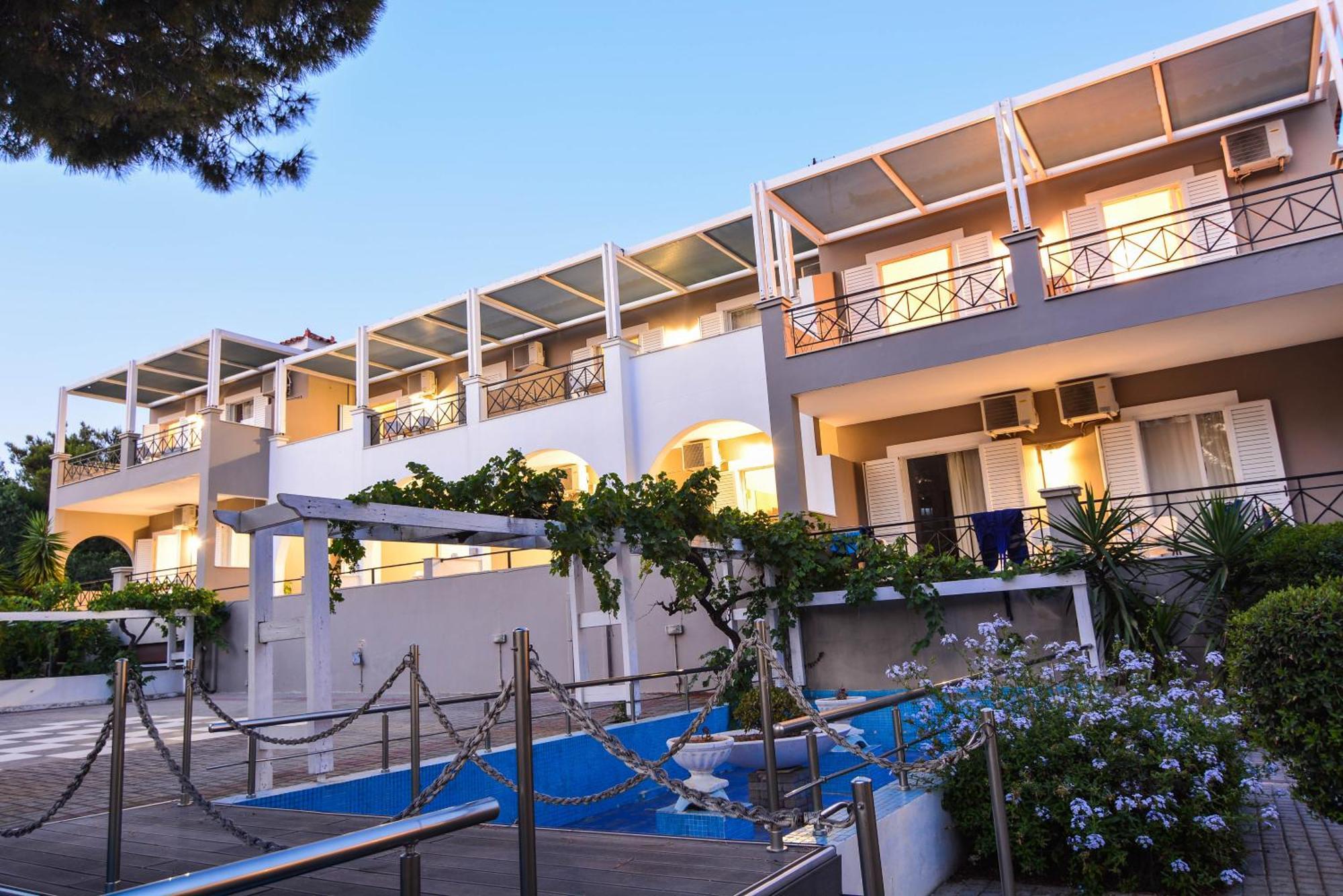 Epavlis Beach Resort بورتو خيلي المظهر الخارجي الصورة