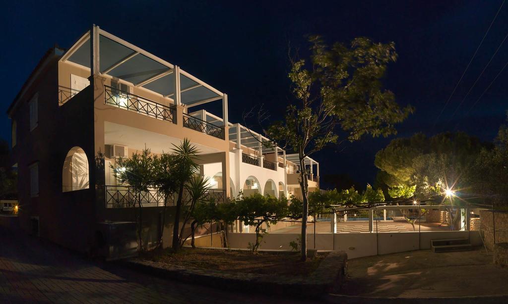 Epavlis Beach Resort بورتو خيلي المظهر الخارجي الصورة